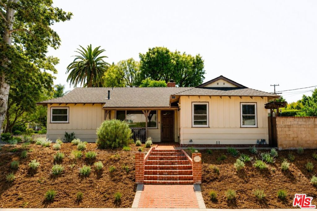 22103 Del Valle Street, Woodland Hills, CA 91364 — photo 1
