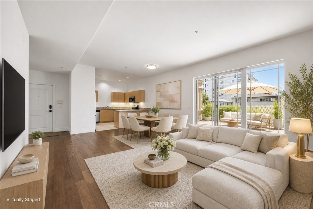 917 S New Hampshire 215, Los Angeles, CA 90006 — photo 1