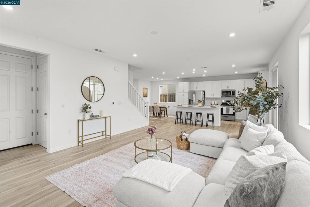 953 Arneis Ave, Manteca, CA 95337 — photo 1