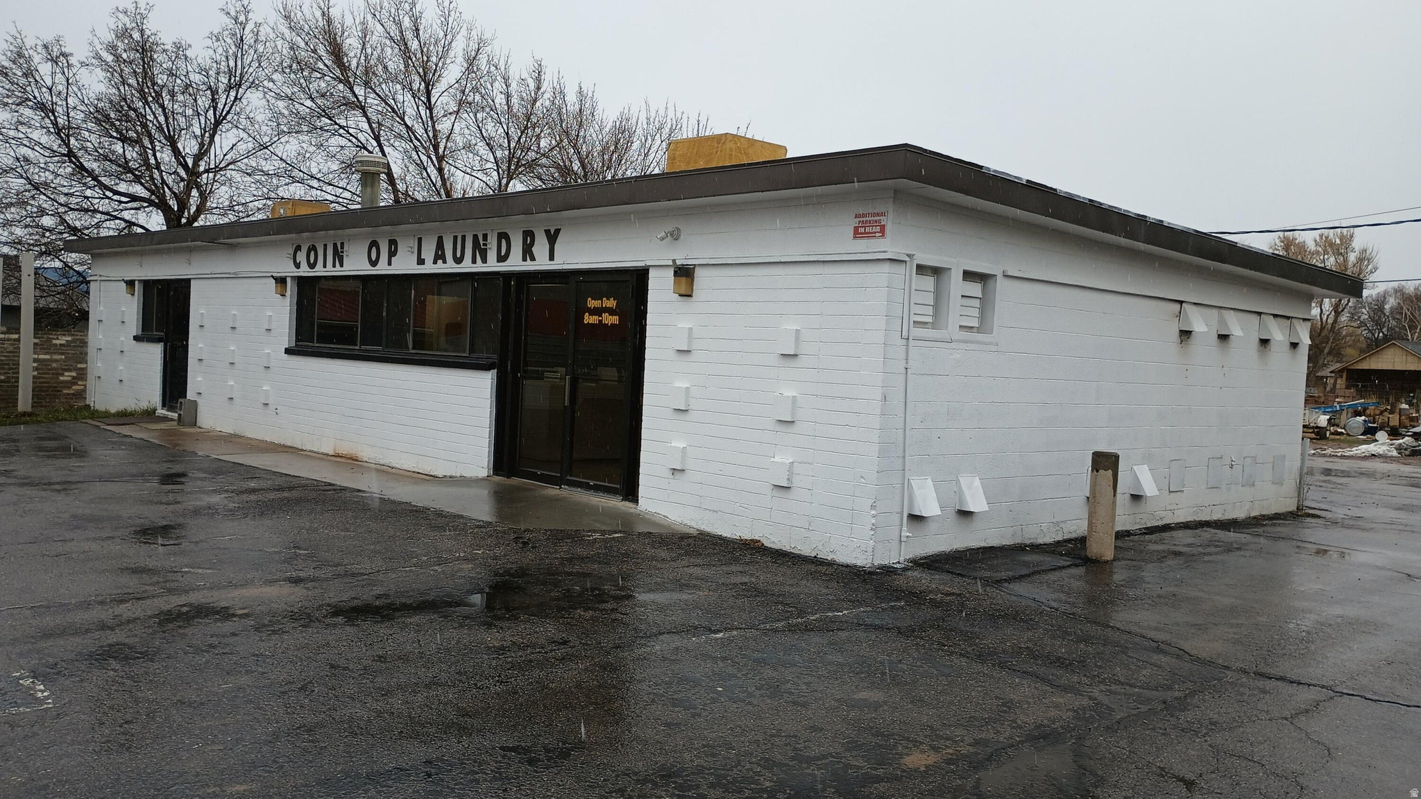240 N MAIN ST
