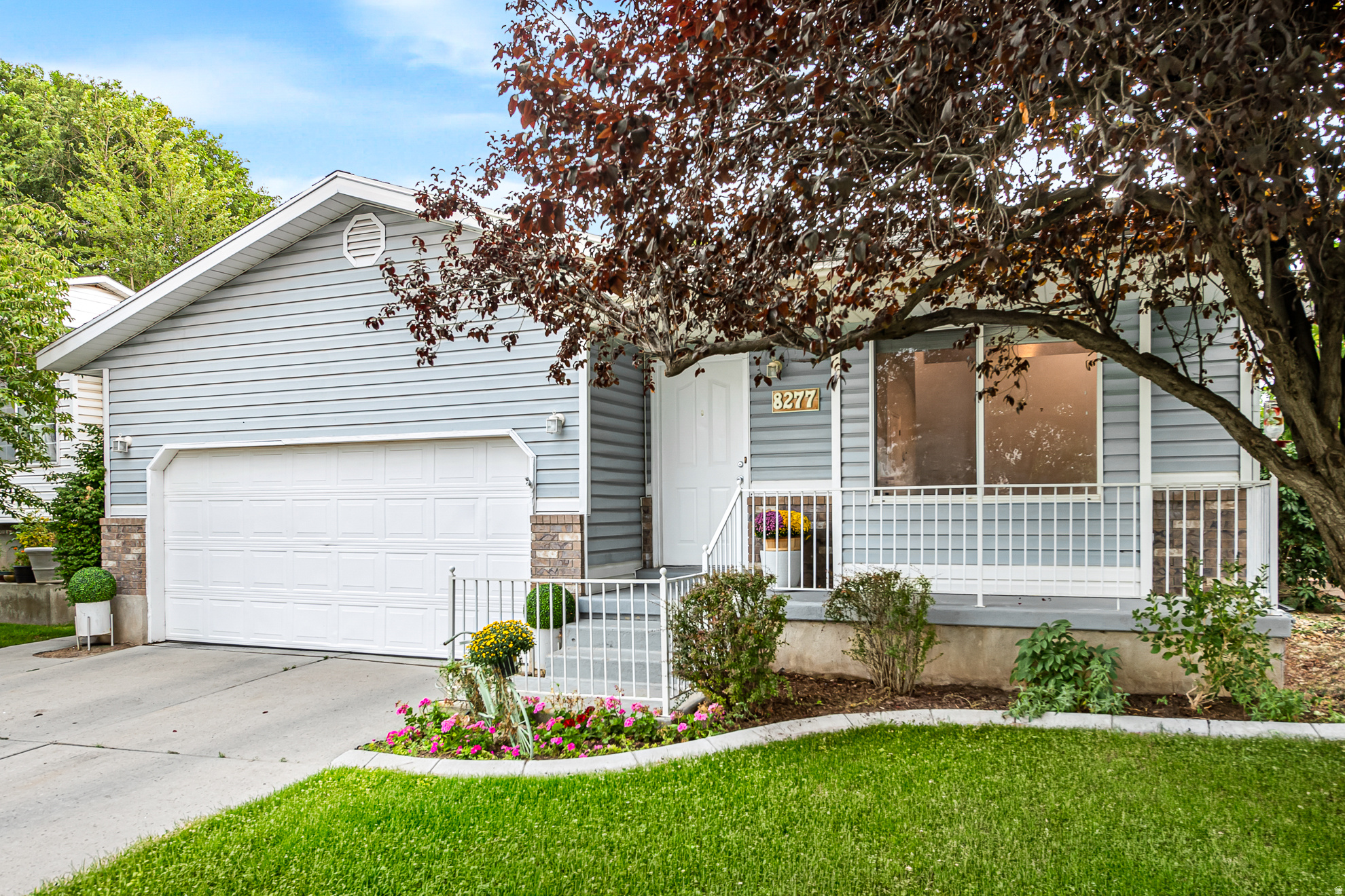 8277 S 560 E, Sandy, UT 84070 — photo 1