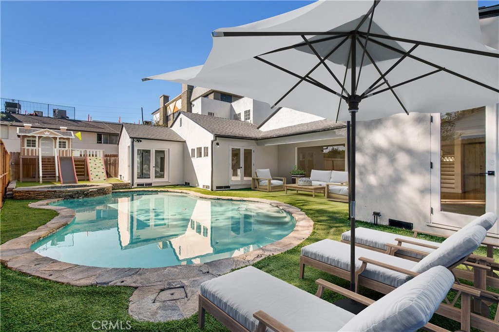 521 S Bentley, Los Angeles, CA 90049 — photo 1