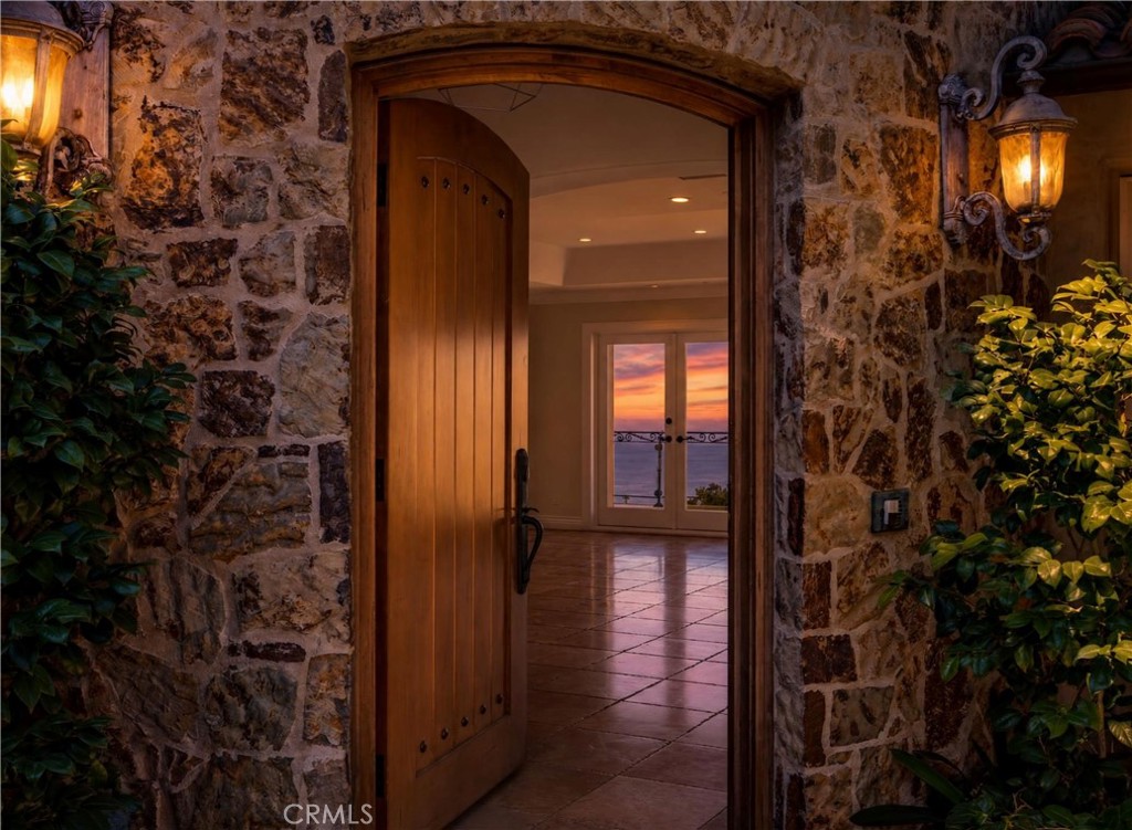 517 Emerald Bay, Laguna Beach, CA 92651 — photo 1