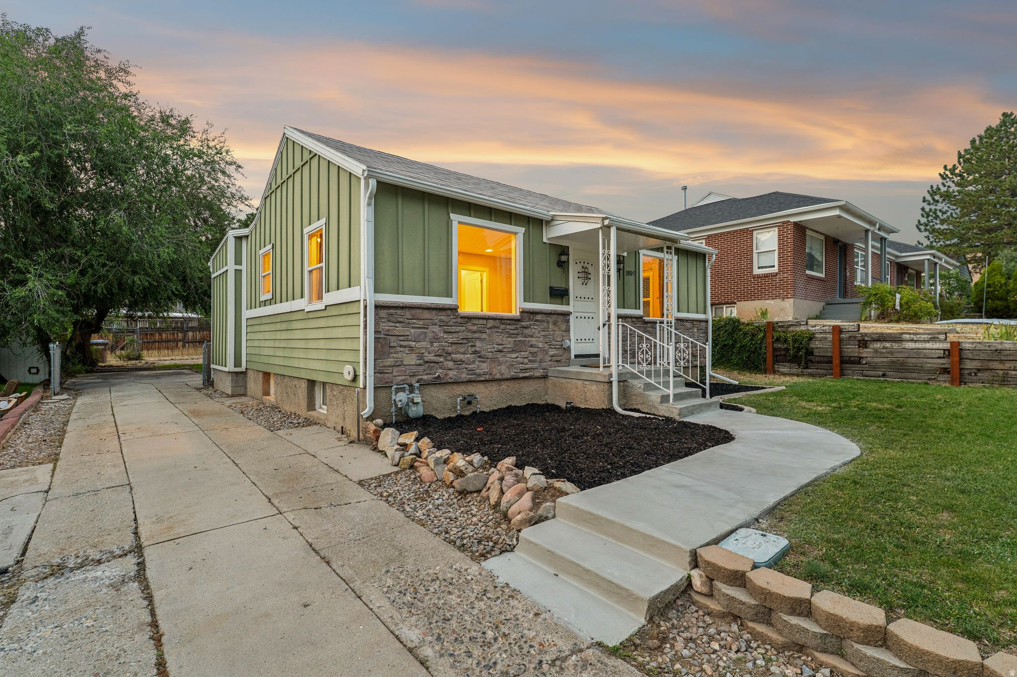 1809 E STRATFORD AVE, Salt Lake City, UT 84106 — photo 1