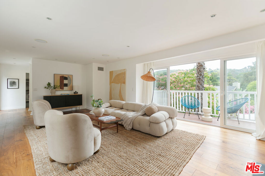4338 Saltillo Street, Woodland Hills, CA 91364 — photo 1