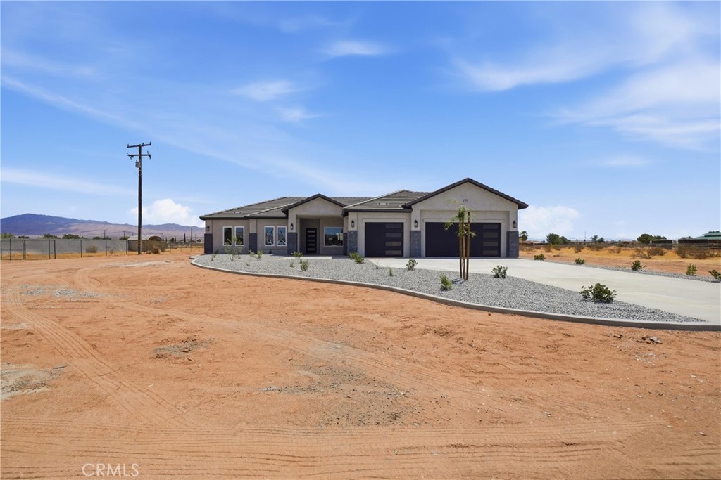 22819 Little Beaver Road, Apple Valley, CA 92308 — photo 1