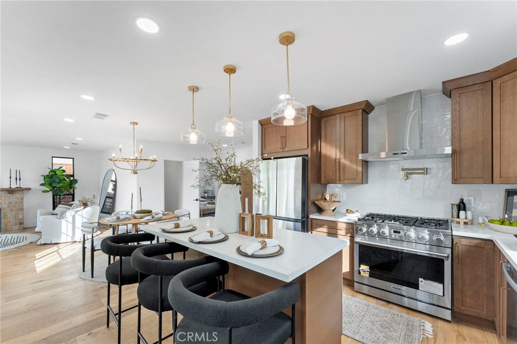 5334 Hillcrest Drive, Los Angeles, CA 90043 — photo 1