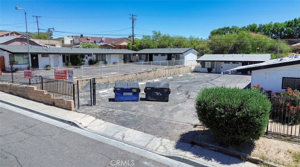 518 W Fredricks, Barstow, CA 92311 — photo 1