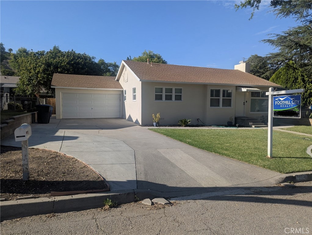 734 Lee, San Bernardino, CA 92405 — photo 1