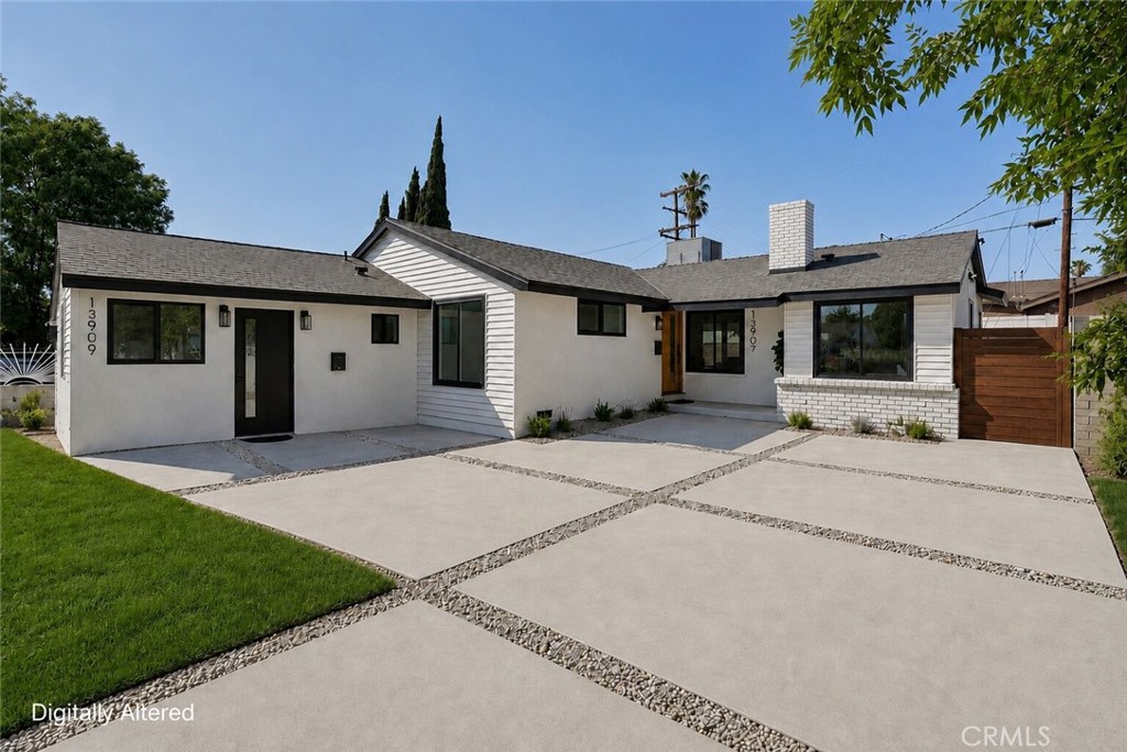 13907 13909 Wyandotte Street, Van Nuys, CA 91405 — photo 1