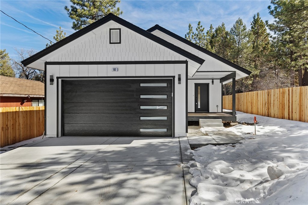 183 Moreno Lane, Sugarloaf, CA 92386 — photo 1