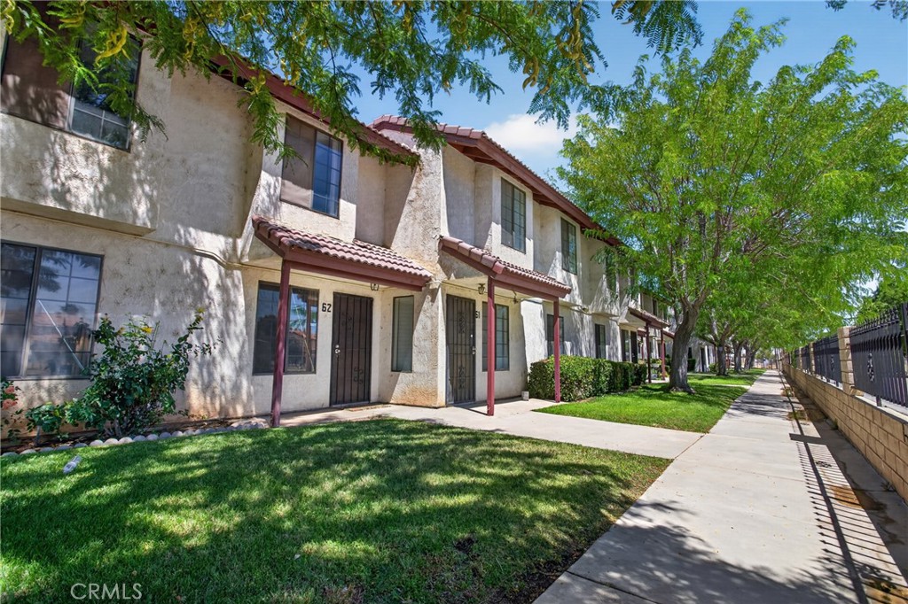 2260 E Avenue Q4 62, Palmdale, CA 93550 — photo 1
