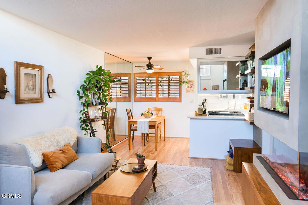 170 N Sierra Bonita Avenue 5, Pasadena, CA 91106 — photo 1