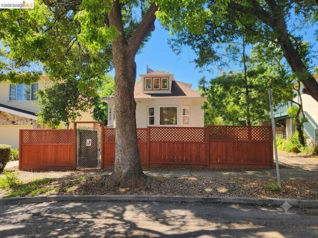 3431 Wilson Ave, Oakland, CA 94602 — photo 1