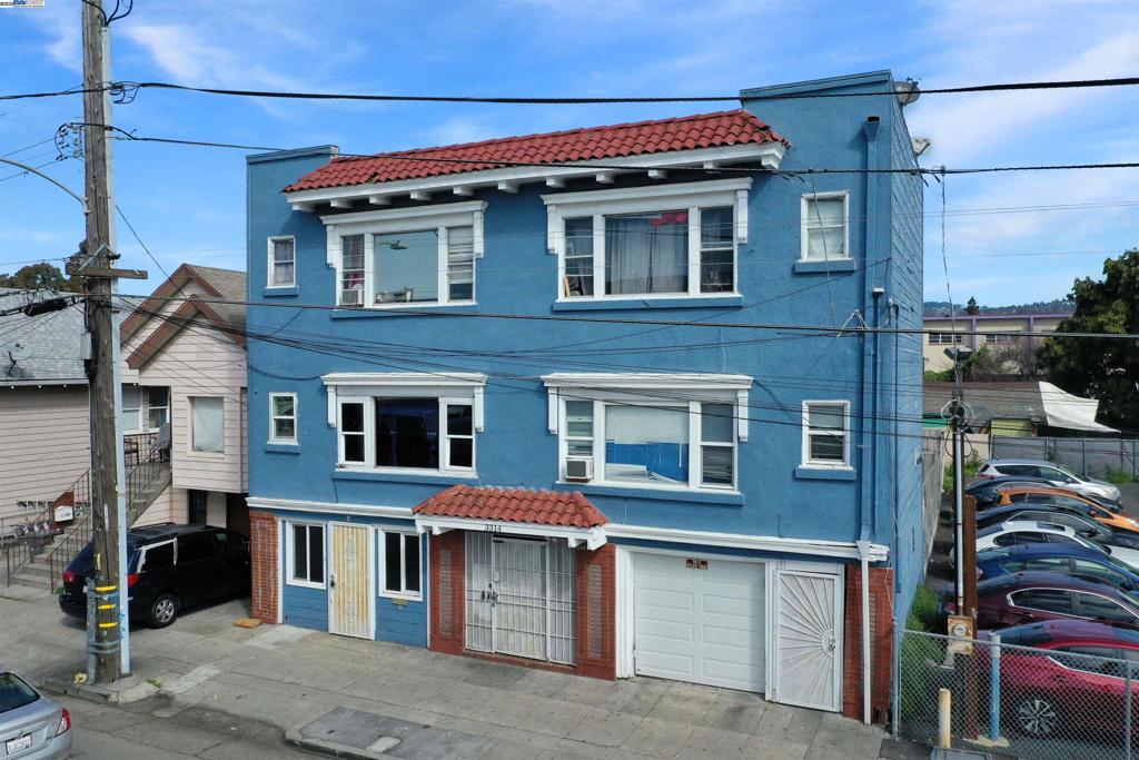 3314 Farnam St, Oakland, CA 94601 — photo 1