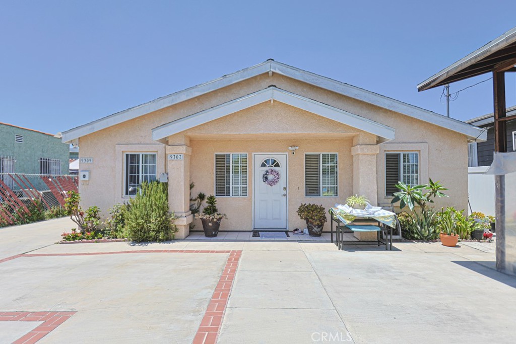 9307 Bandera, Los Angeles, CA 90002 — photo 1