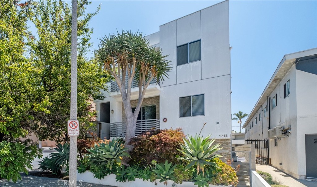 1715 Armacost Avenue 2, Los Angeles, CA 90025 — photo 1