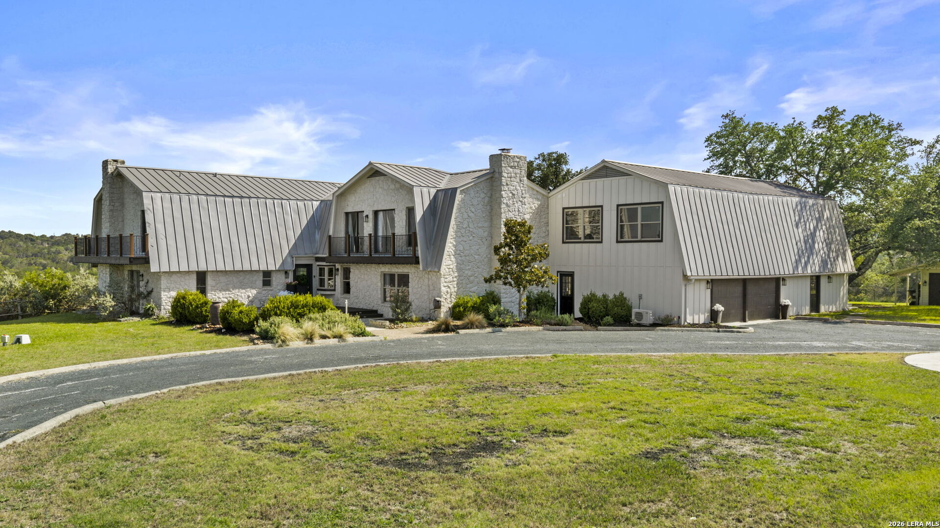 29 TRAILS END RD, ,  78006 — photo 1