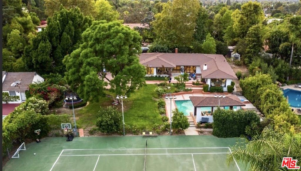 4678 White Oak Avenue, Los Angeles, CA 91316 — photo 1