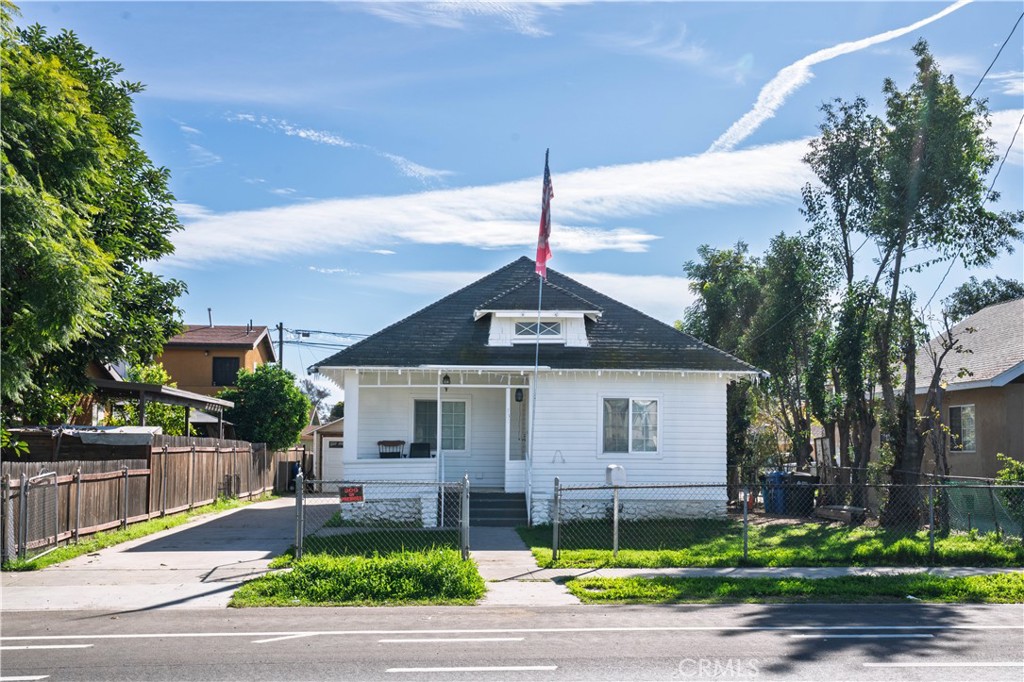 730 W 9th, Pomona, CA 91766 — photo 1