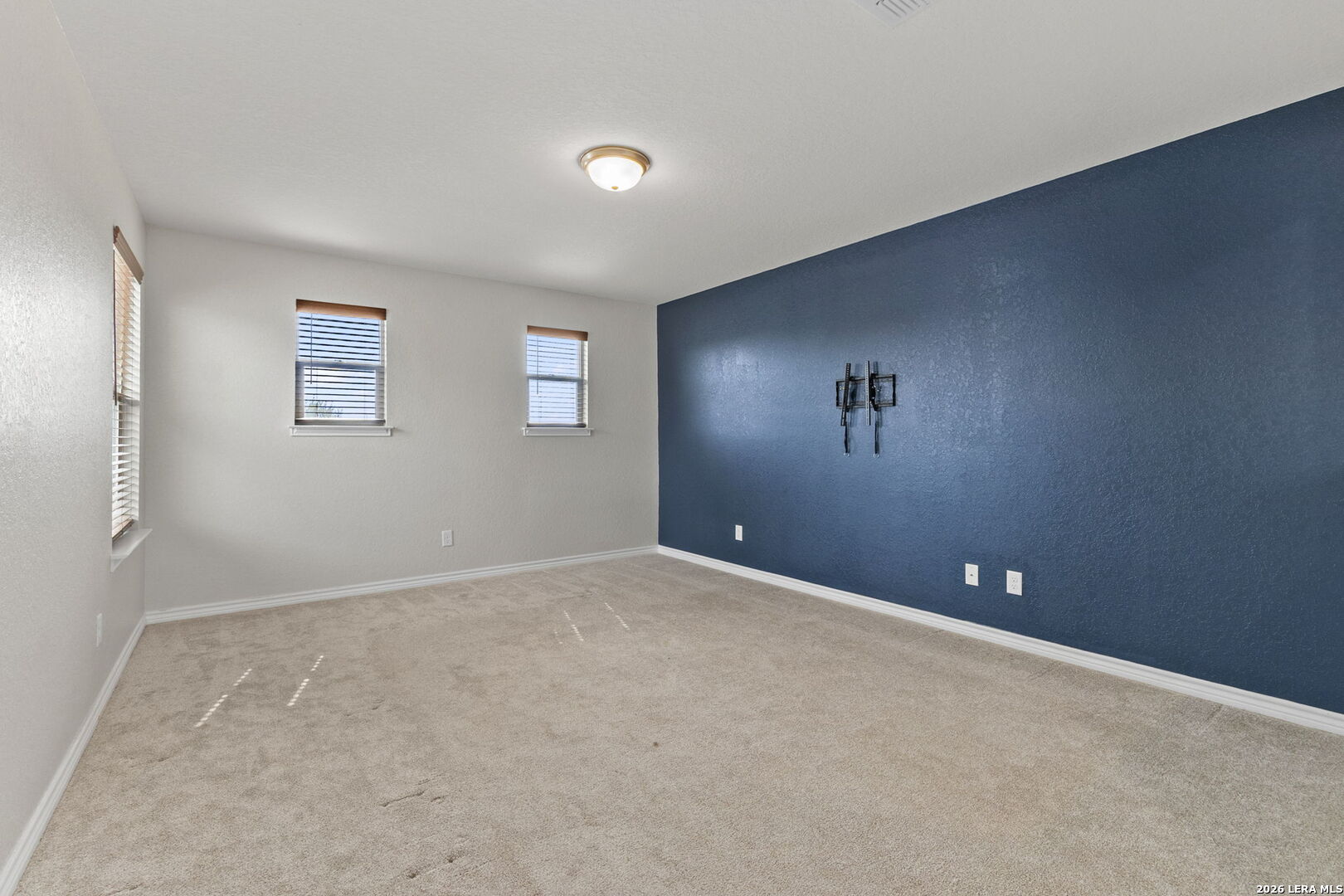 3326 PUTNAM FLDS, ,  78109 — photo 1