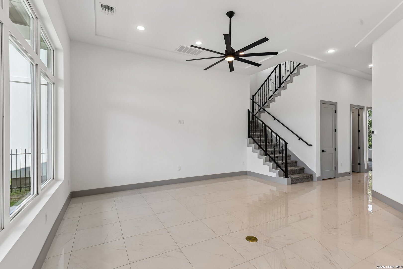 5226 BREEZE WAY, ,  78249 — photo 1