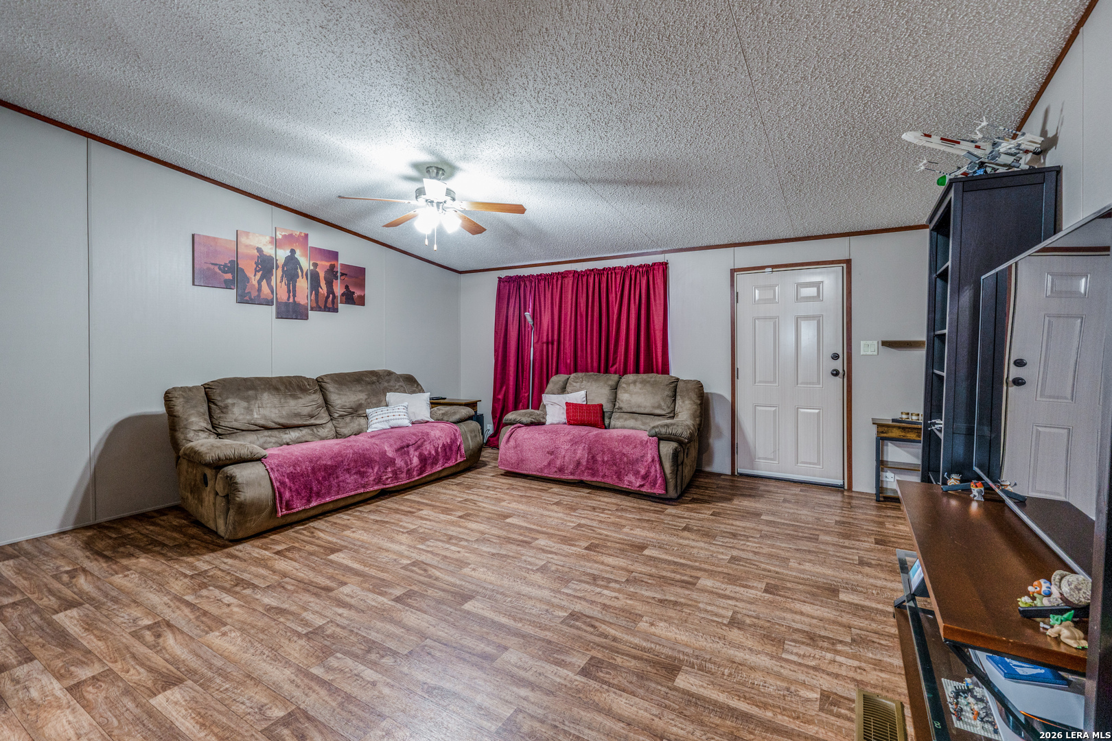 1824 Live Oak Dr, ,  78133 — photo 1