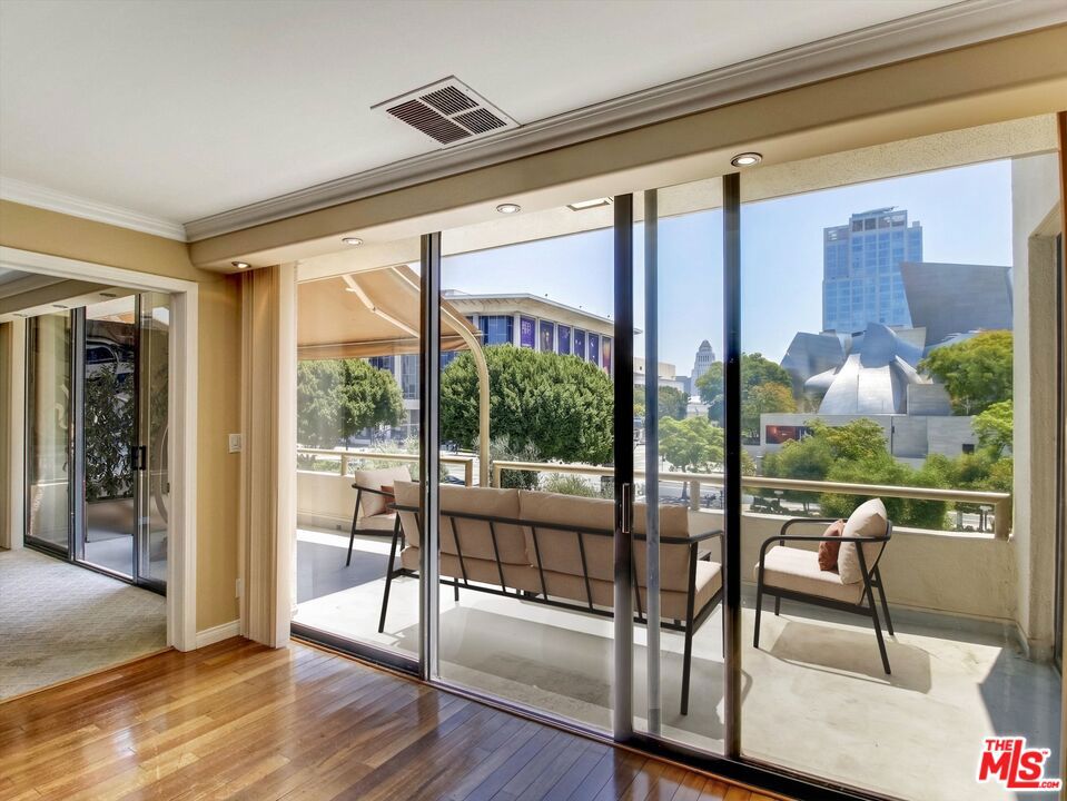 121 S Hope Street 433, Los Angeles, CA 90012 — photo 1
