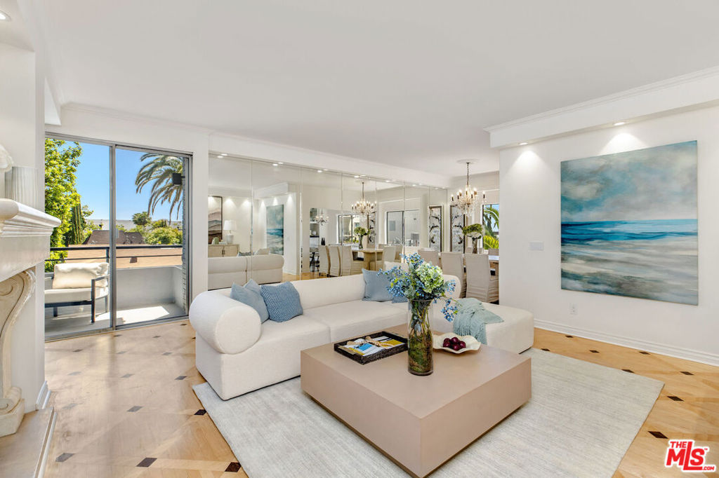 121 S Palm Drive 403, Beverly Hills, CA 90212 — photo 1