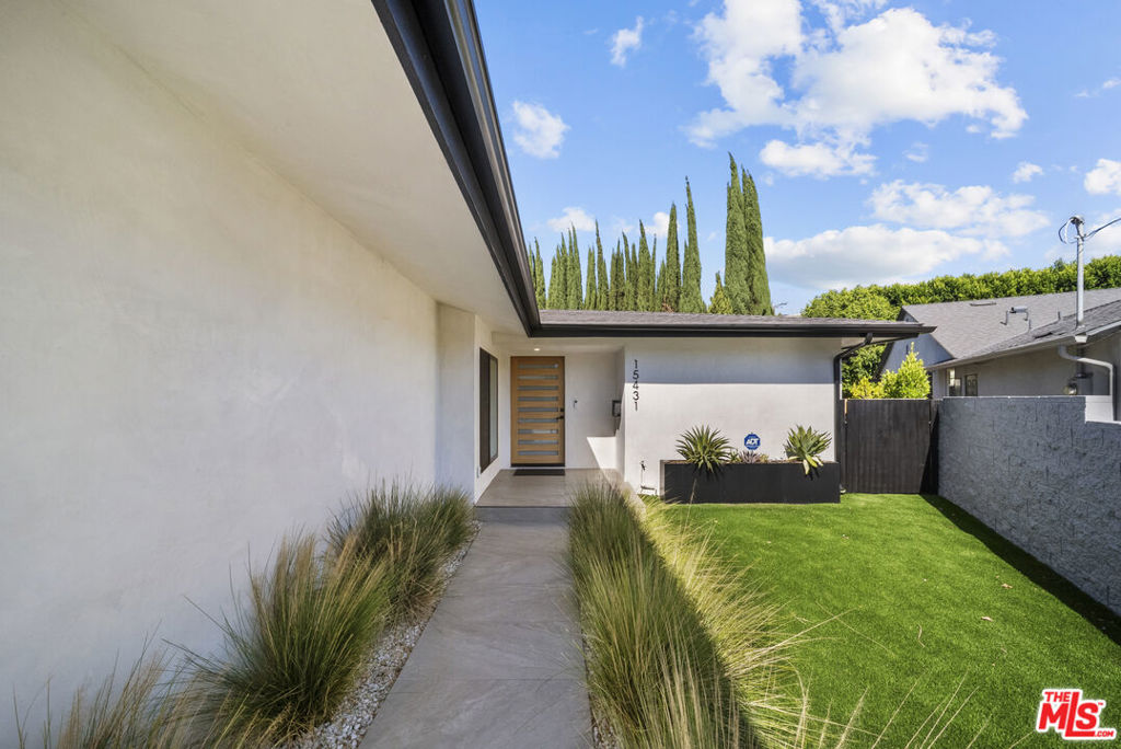 15431 Milbank Street, Encino, CA 91436 — photo 1