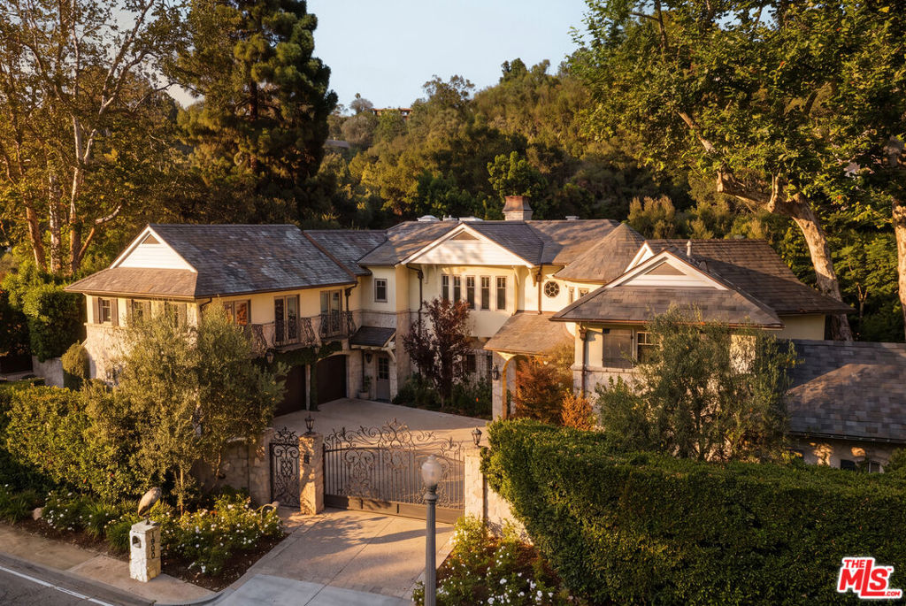 1900 Mandeville Canyon Road, Los Angeles, CA 90049 — photo 1