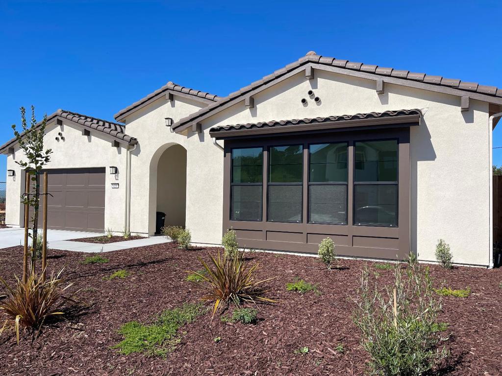 420 Maria, Hollister, CA 95023 — photo 1