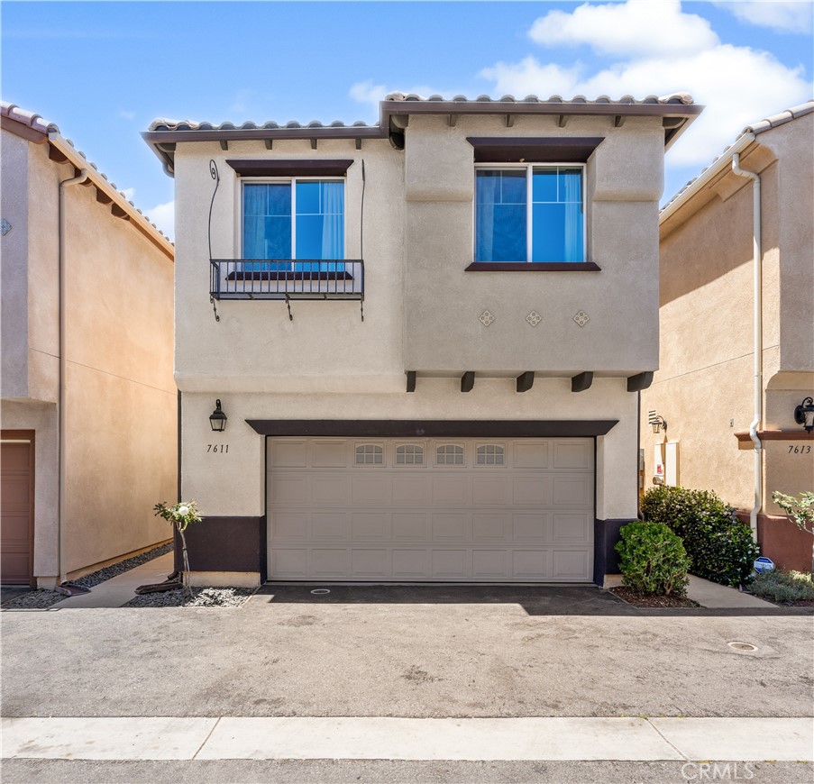7611 N Honor, Van Nuys, CA 91405 — photo 1