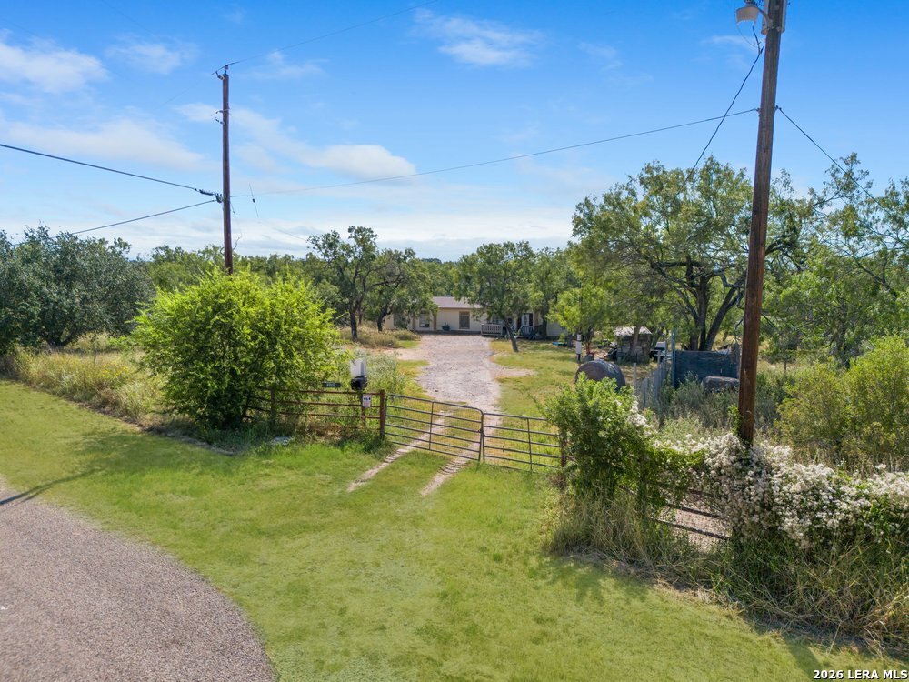 200 LOLITA DR, , 78052 — photo 1