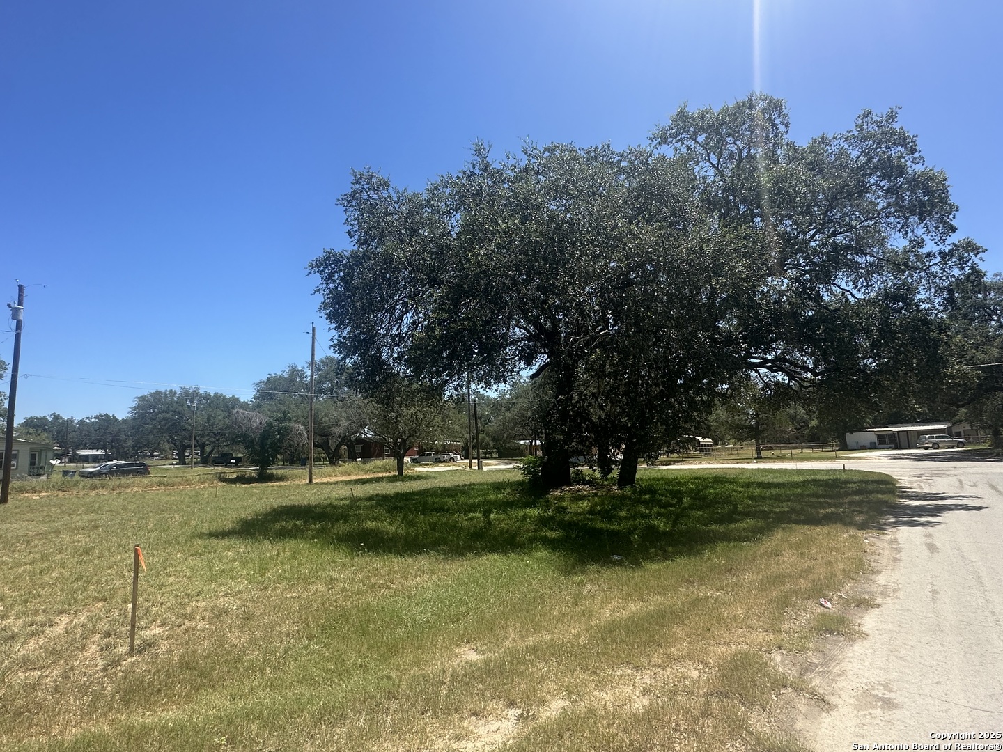 400 Davis, Devine, TX 78016 — photo 1