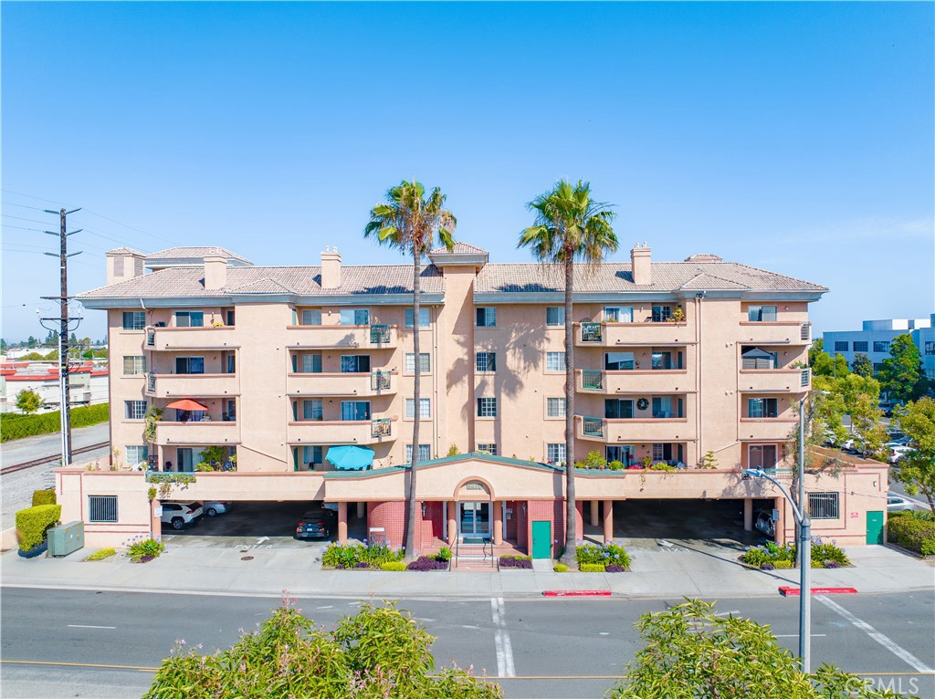 11410 Brookshire Avenue 325, Downey, CA 90241 — photo 1