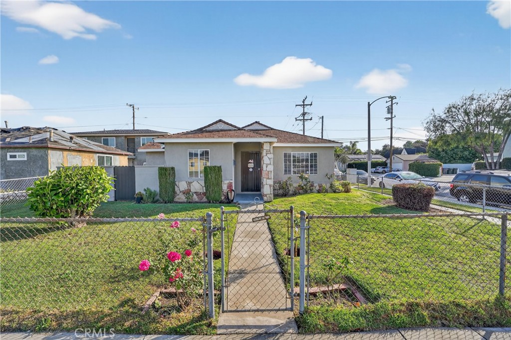 4049 Martin Luther King Jr, Lynwood, CA 90262 — photo 1