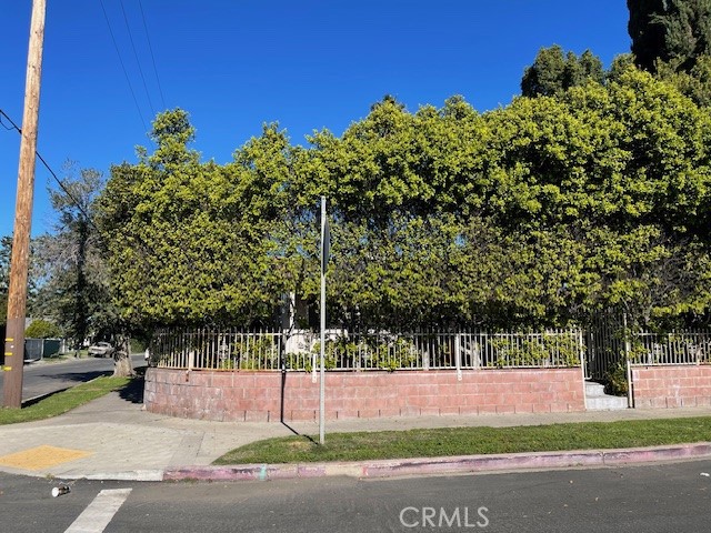 11143 Emelita, North Hollywood, CA 91601 — photo 1