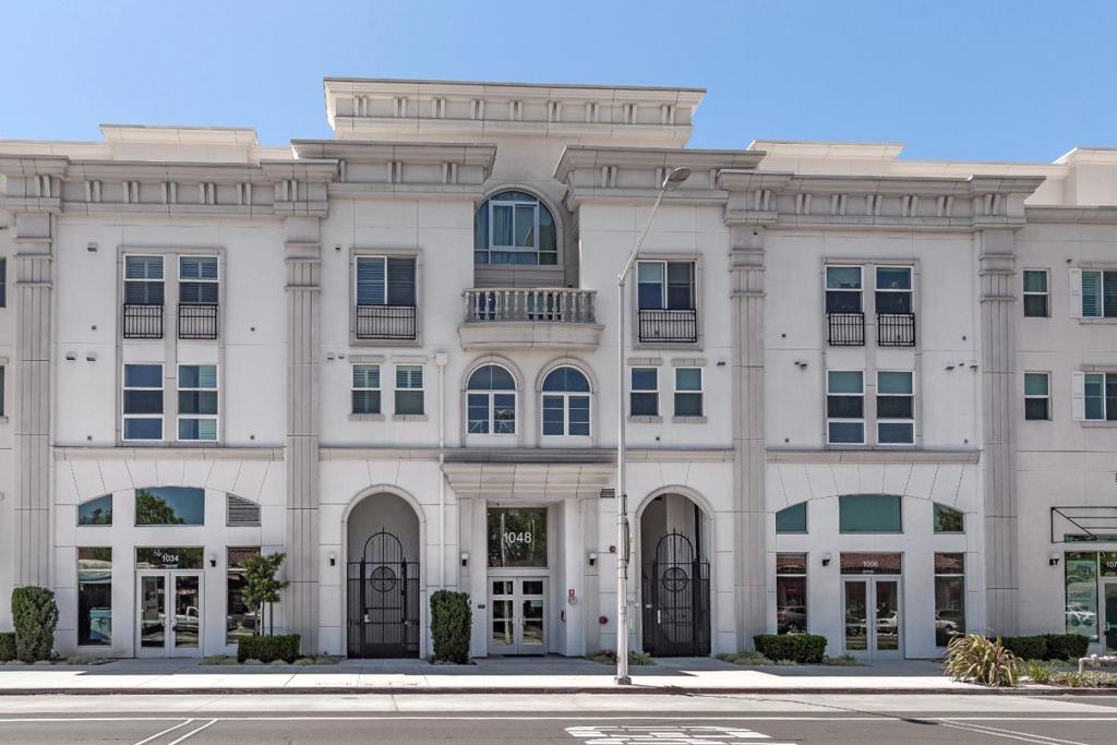1048 Monroe Street 207, Santa Clara, CA 95050 — photo 1