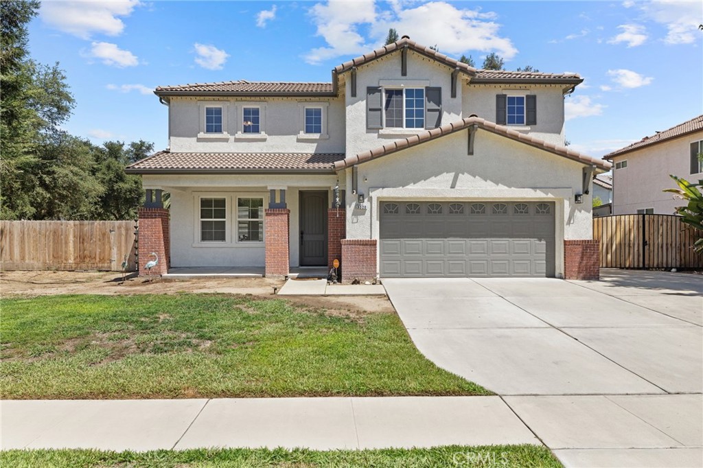 3320 W Glendale, Visalia, CA 93291 — photo 1