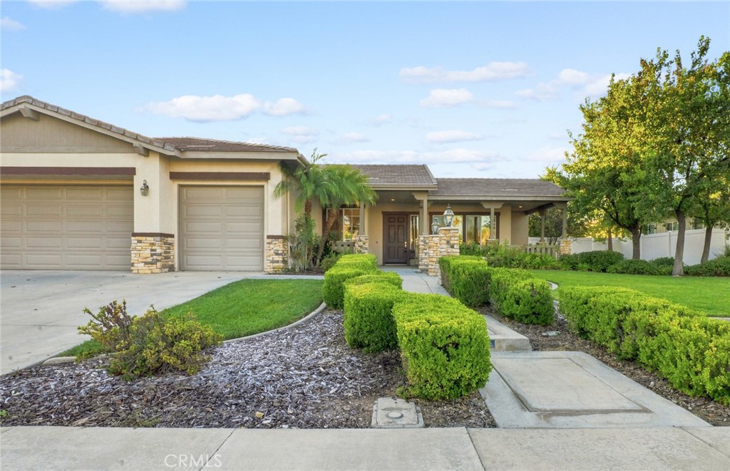 41733 Hollister, Murrieta, CA 92562 — photo 1