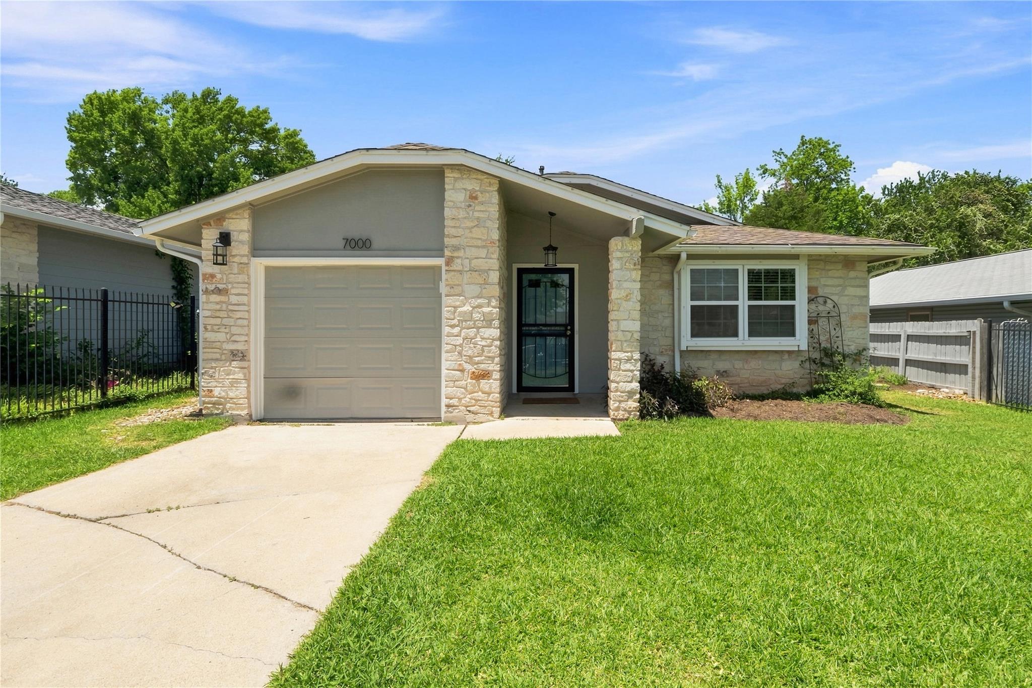 7000 Shannon, Austin, TX 78724 — photo 1