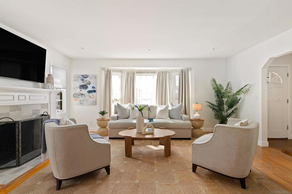 5673 La Jolla Hermosa, La Jolla, CA 92037 — photo 1