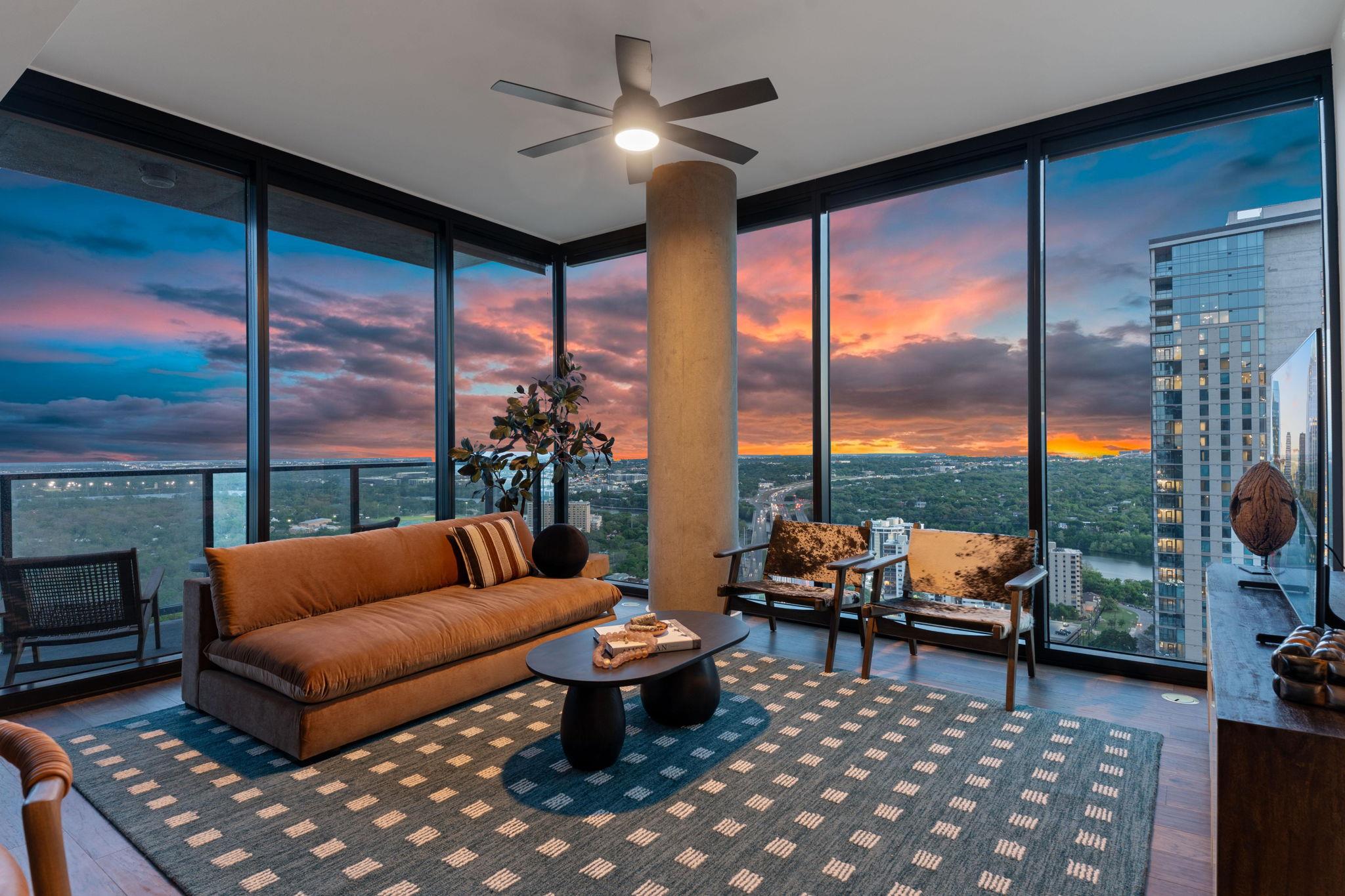 84 East, Austin, TX 78701 — photo 1