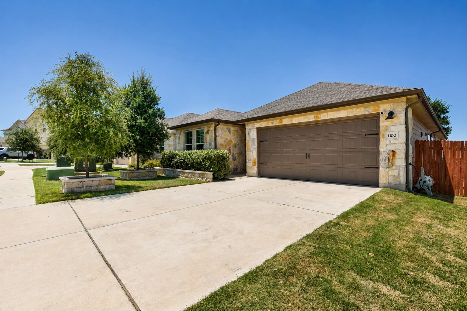 1100 View, Georgetown, TX 78628 — photo 1