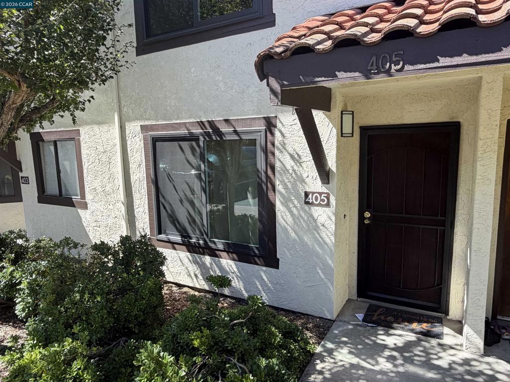 405 Del Valle Cir, El Sobrante, CA 94803 — photo 1