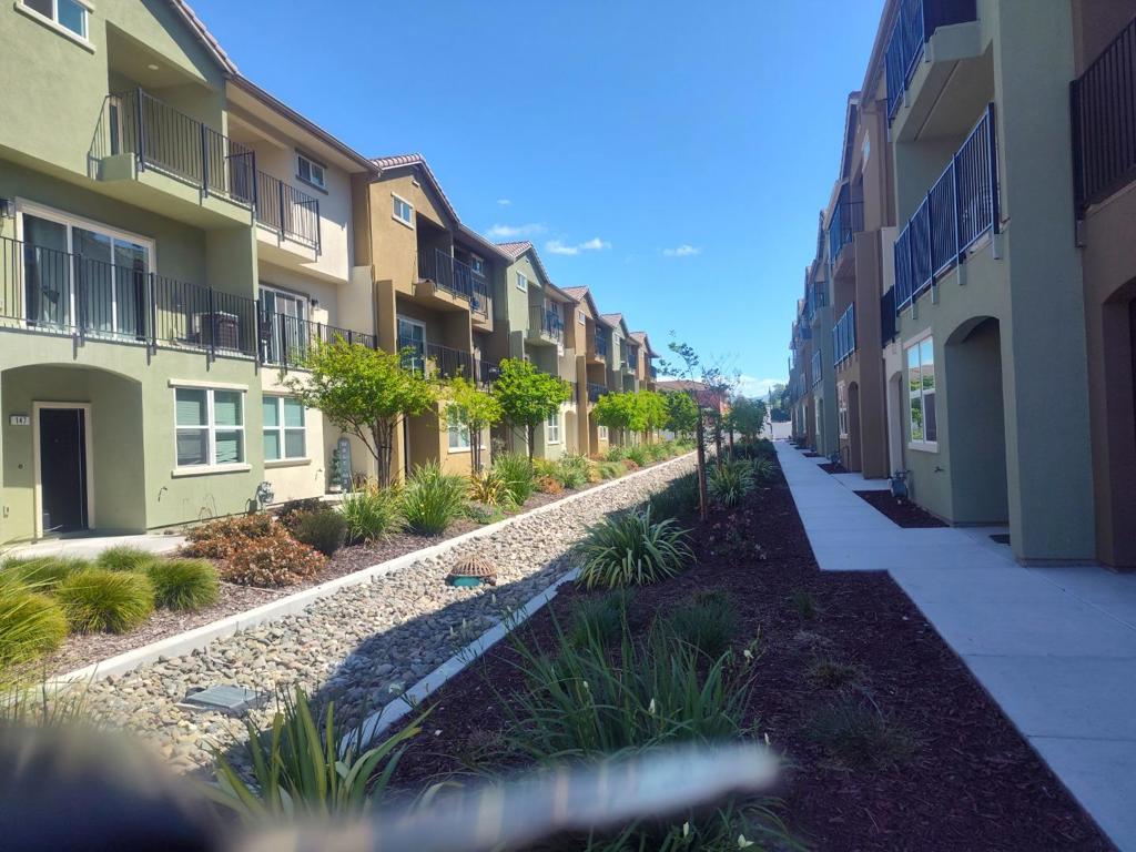 147 Bundeson Circle, Hollister, CA 95023 — photo 1