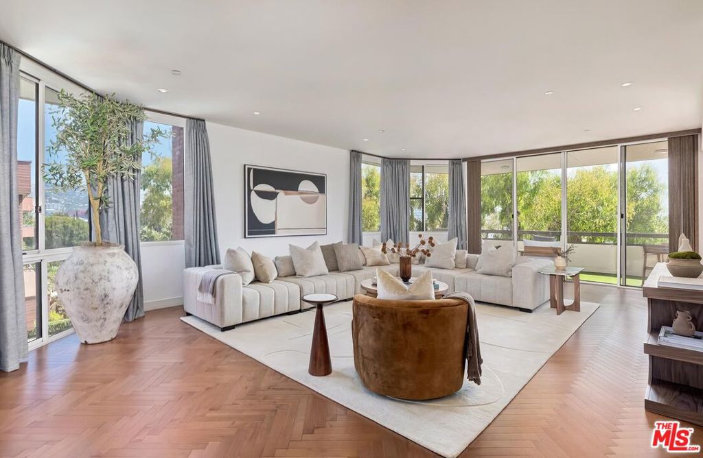 300 N Swall Drive 452, Beverly Hills, CA 90211 — photo 1