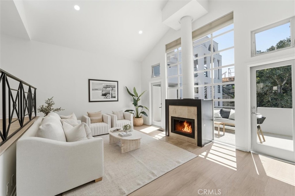 721 3rd Street, Hermosa Beach, CA 90254 — photo 1
