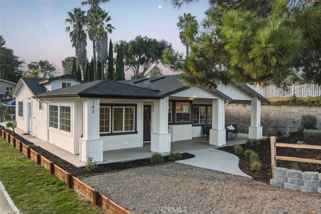 143 Vine, Paso Robles, CA 93446 — photo 1